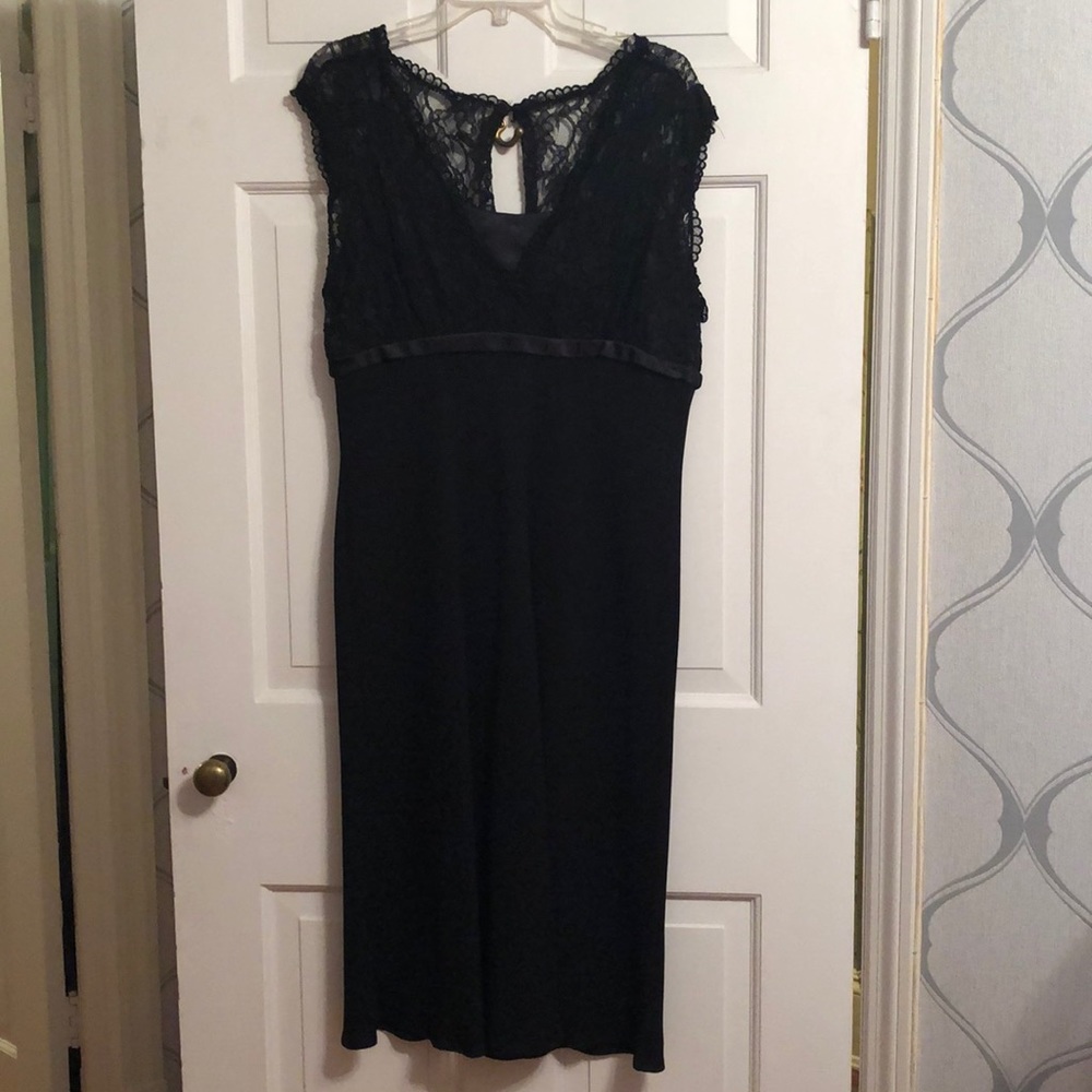 S.L. Fashions sleeveless little black dress